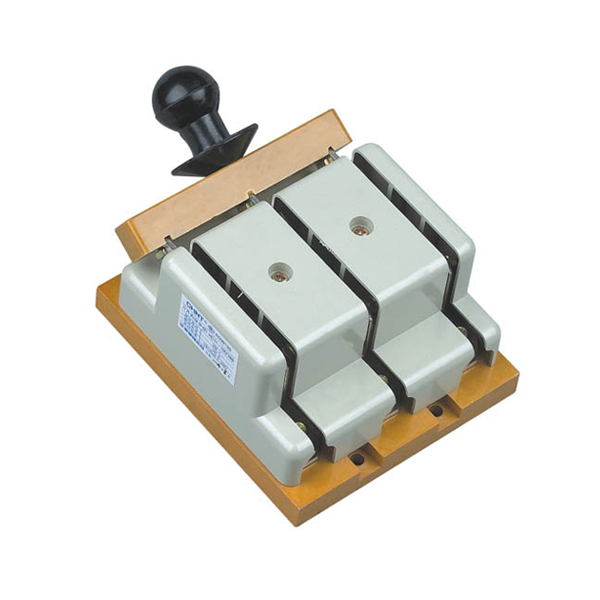  HD11B、HS11B系列保護型開啟式刀開關